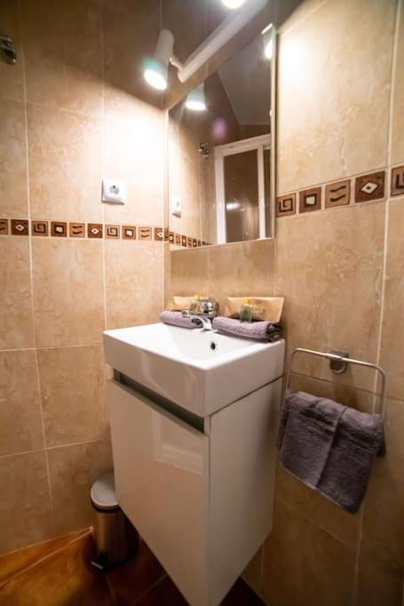 Cozy Apartment Plaza Espana I Renovated 3Br 2Bh Madrid Exterior foto